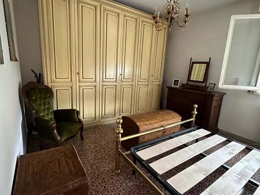 Immagine 6 di Appartamento in vendita  a Massa