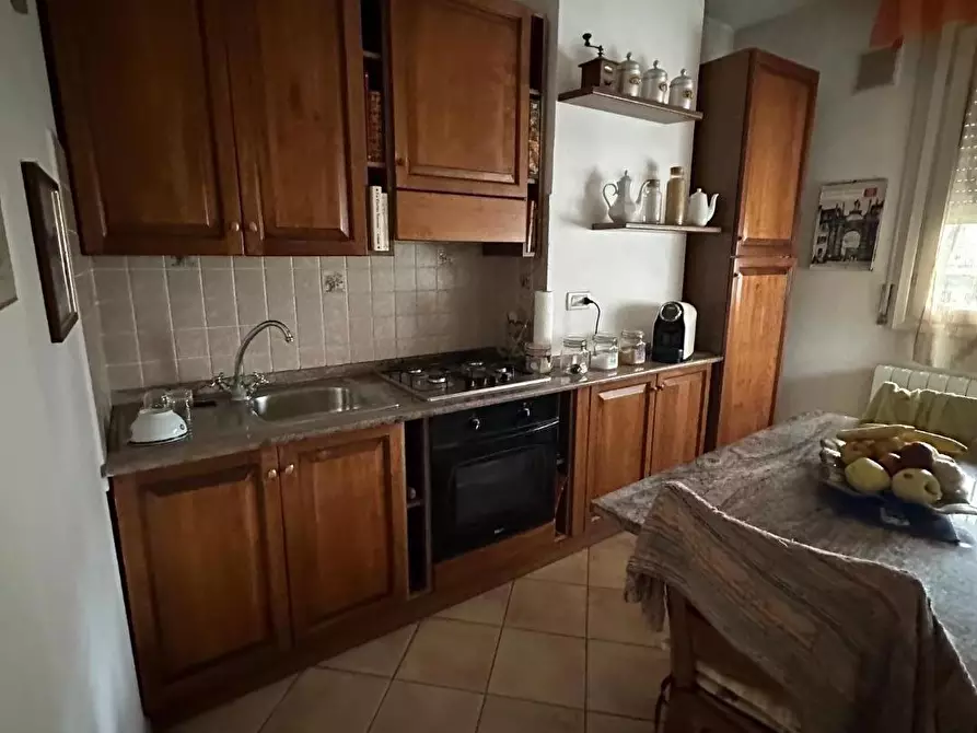 Immagine 22 di Appartamento in vendita  a Massa