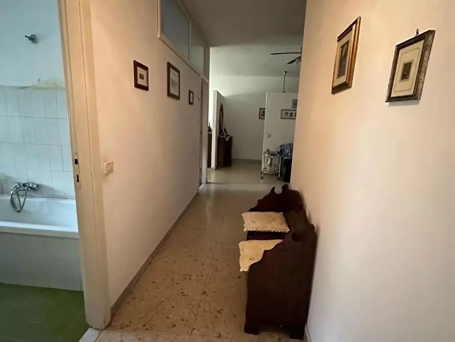 Immagine 10 di Appartamento in vendita  a Massa