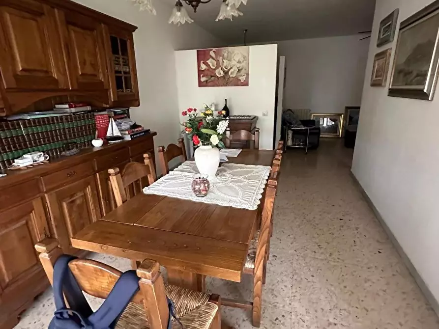 Immagine 16 di Appartamento in vendita  a Massa