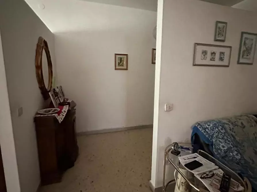 Immagine 11 di Appartamento in vendita  a Massa