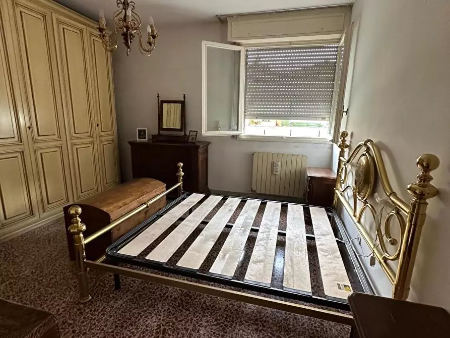 Immagine 12 di Appartamento in vendita  a Massa