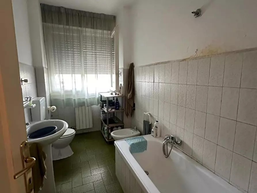 Immagine 3 di Appartamento in vendita  a Massa