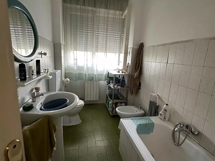 Immagine 4 di Appartamento in vendita  a Massa