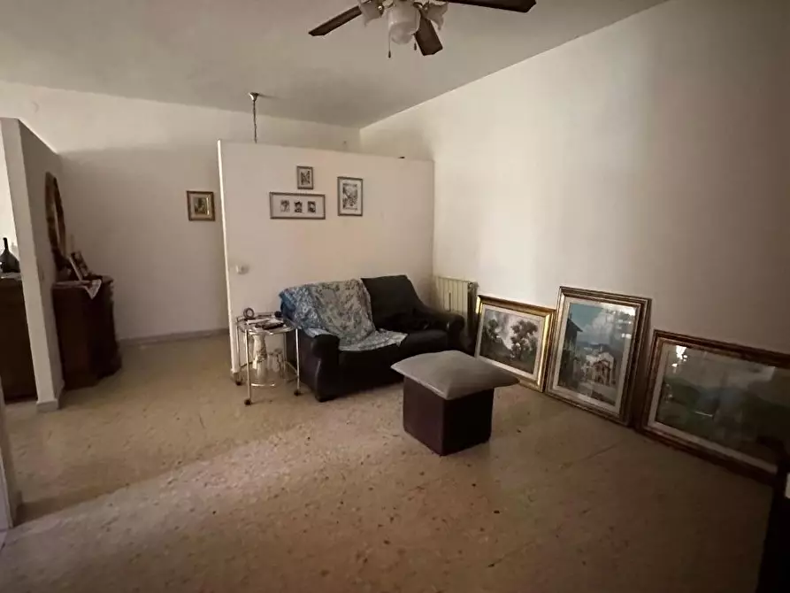 Immagine 14 di Appartamento in vendita  a Massa