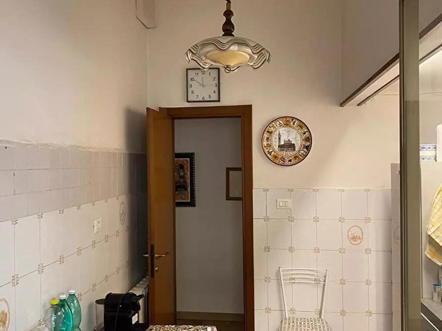 Immagine 2 di Appartamento in vendita  a Viareggio