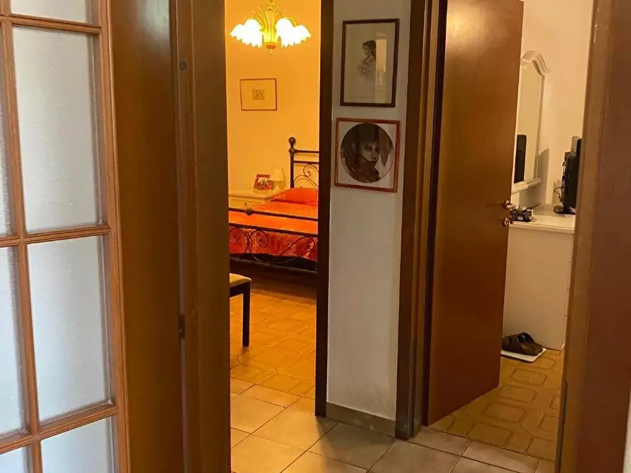 Immagine 12 di Appartamento in vendita  a Viareggio