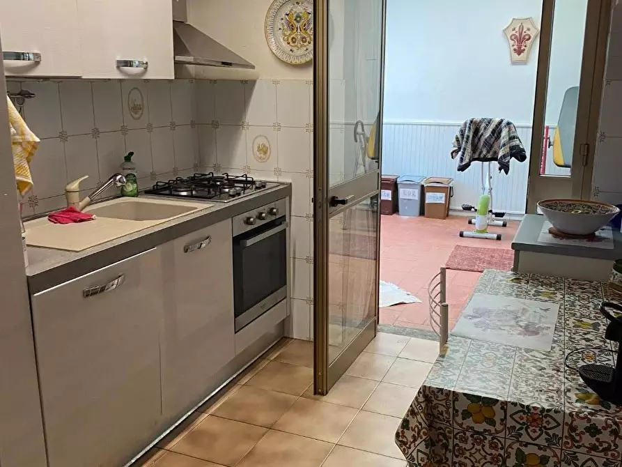 Immagine 10 di Appartamento in vendita  a Viareggio