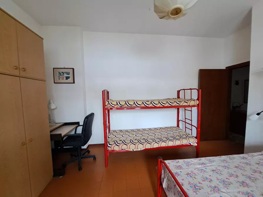 Immagine 17 di Appartamento in vendita  a Carrara