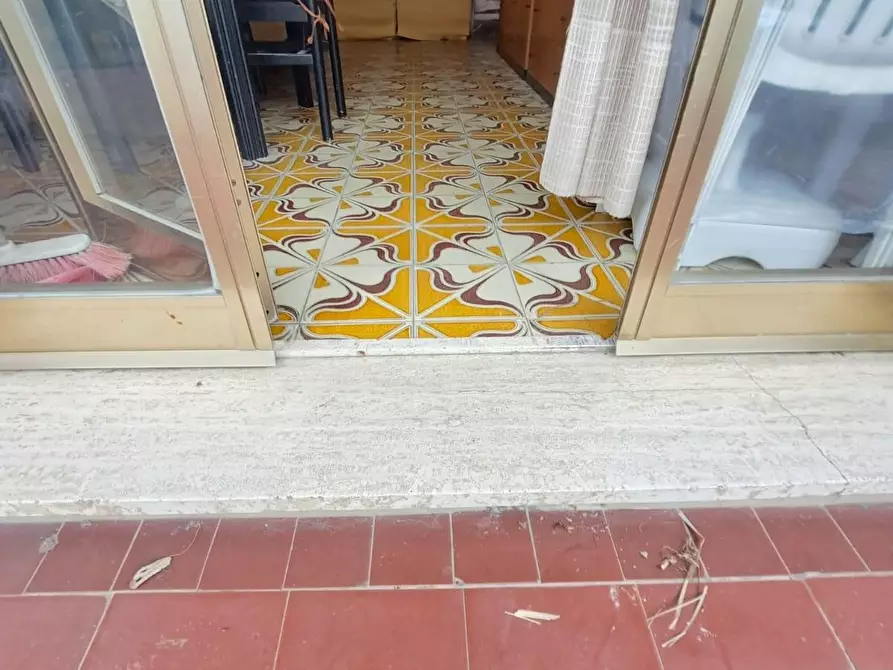 Immagine 3 di Appartamento in vendita  a Carrara