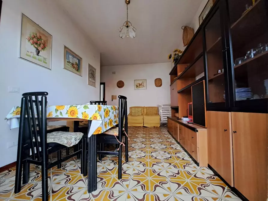 Immagine 4 di Appartamento in vendita  a Carrara