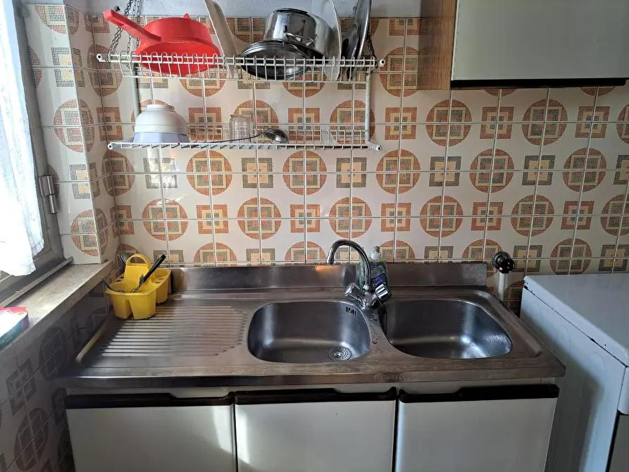 Immagine 10 di Appartamento in vendita  a Carrara