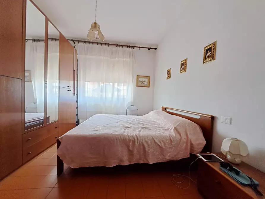 Immagine 13 di Appartamento in vendita  a Carrara