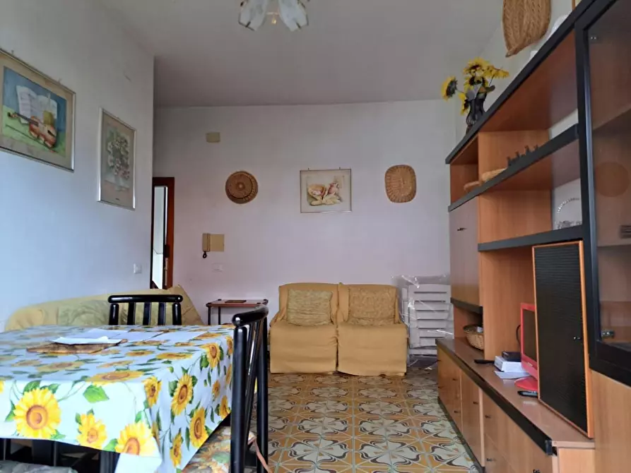 Immagine 5 di Appartamento in vendita  a Carrara