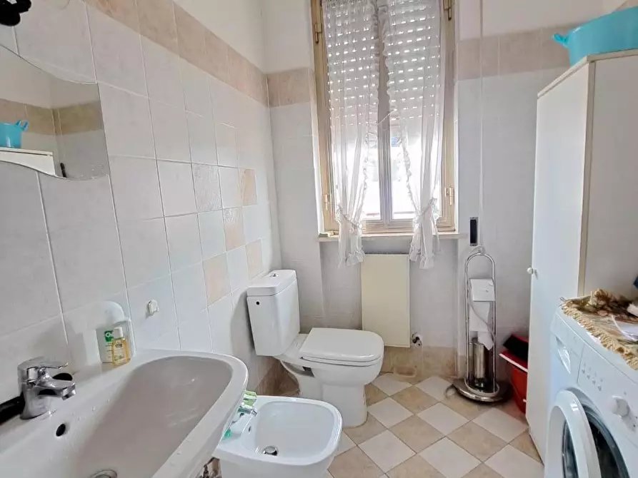 Immagine 19 di Appartamento in vendita  a Carrara