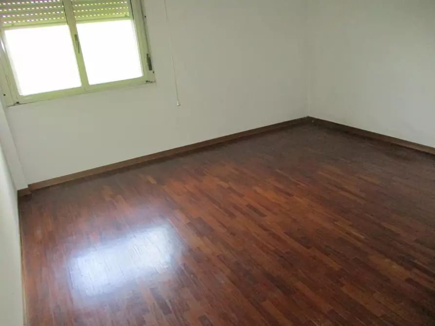 Immagine 11 di Appartamento in vendita  a Pontedera