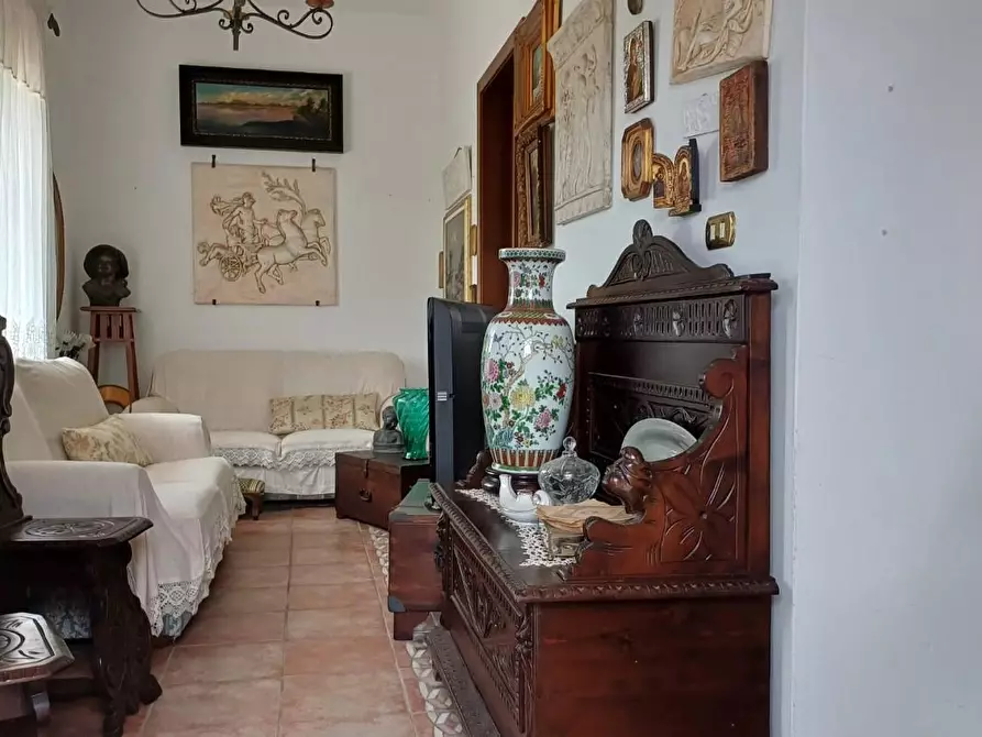 Immagine 2 di Casa semindipendente in vendita  a Massa