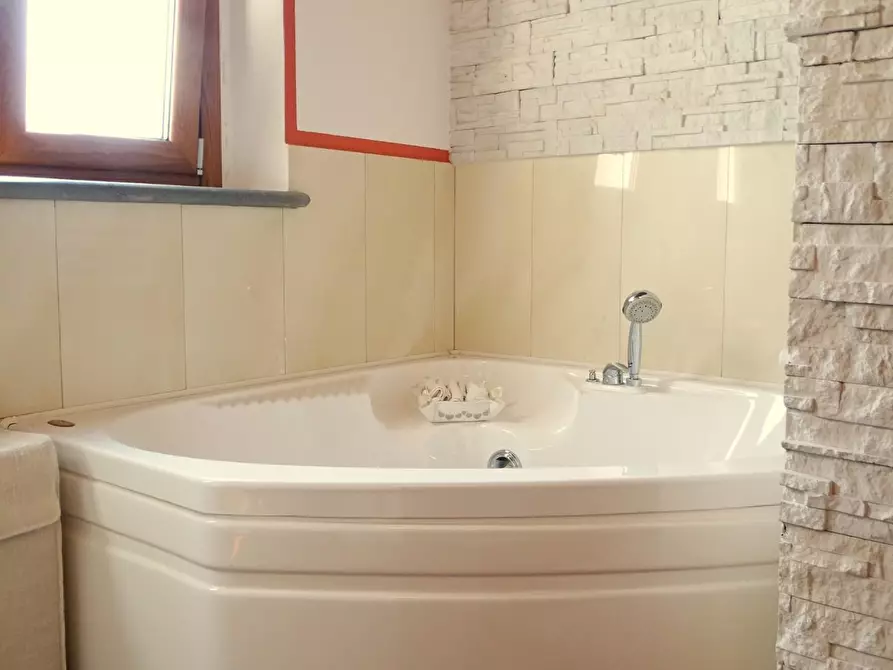 Immagine 9 di Villa in vendita  a San Miniato