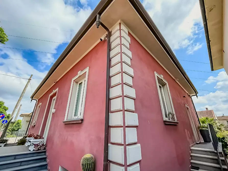 Immagine 49 di Villa in vendita  a San Miniato