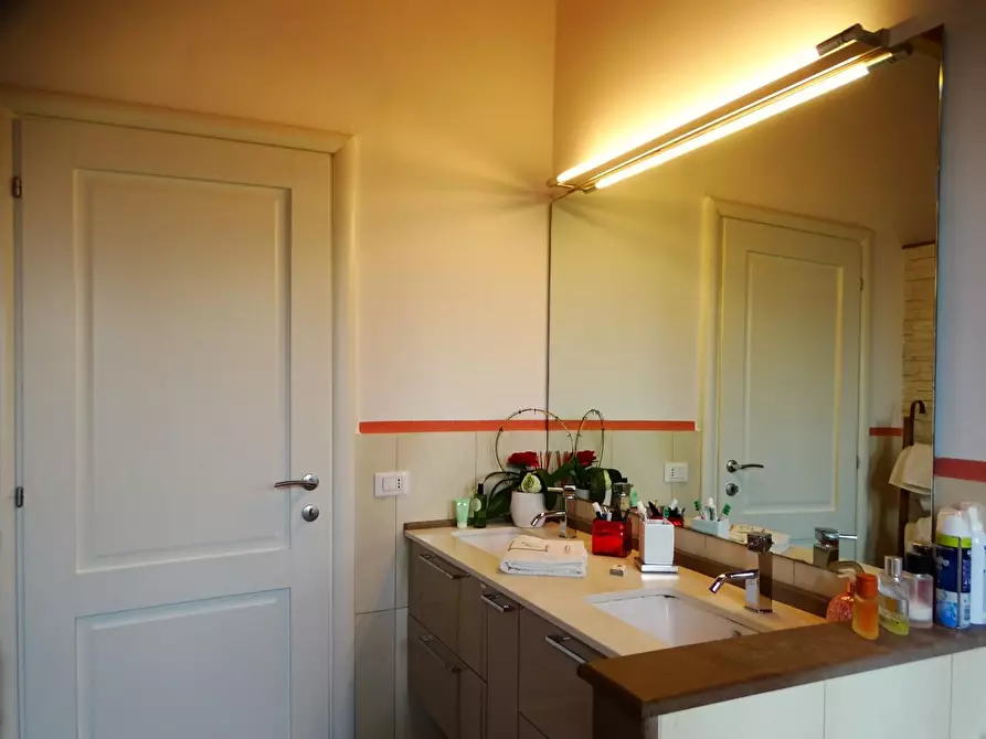 Immagine 36 di Villa in vendita  a San Miniato