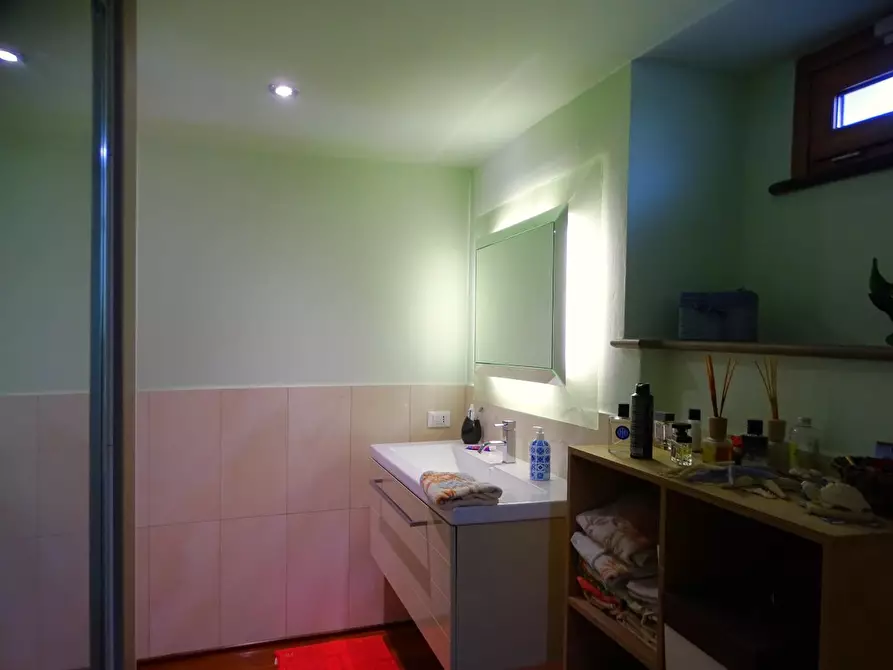 Immagine 47 di Villa in vendita  a San Miniato