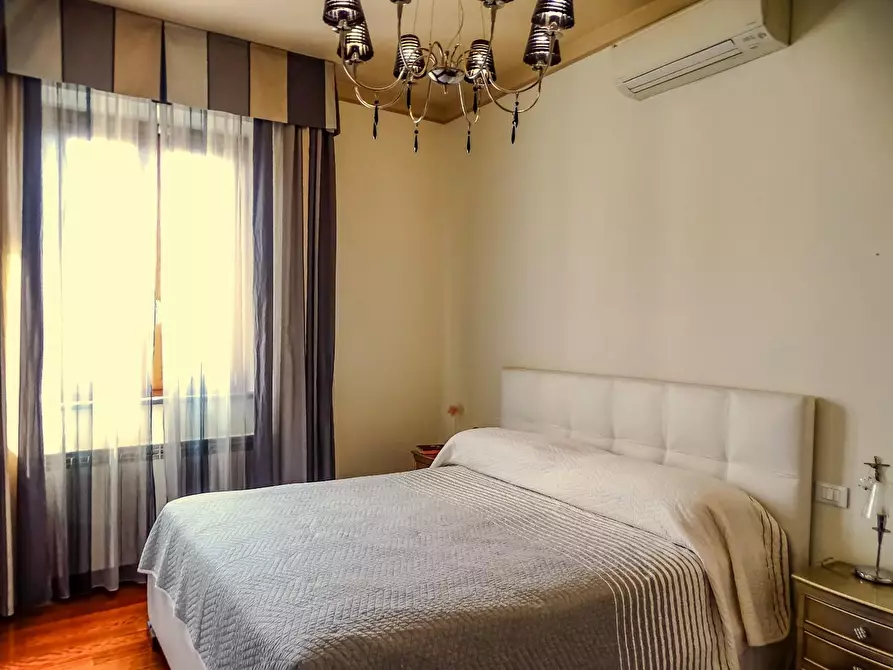 Immagine 16 di Villa in vendita  a San Miniato