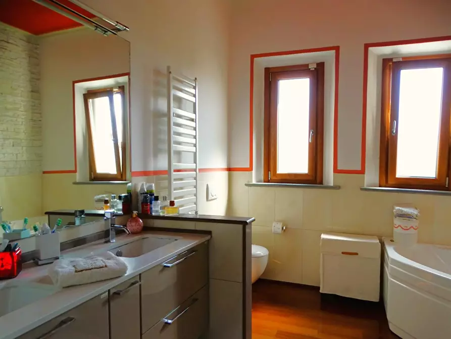 Immagine 8 di Villa in vendita  a San Miniato