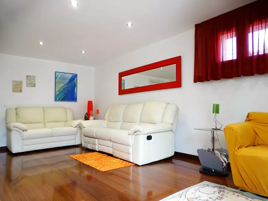 Immagine 18 di Villa in vendita  a San Miniato