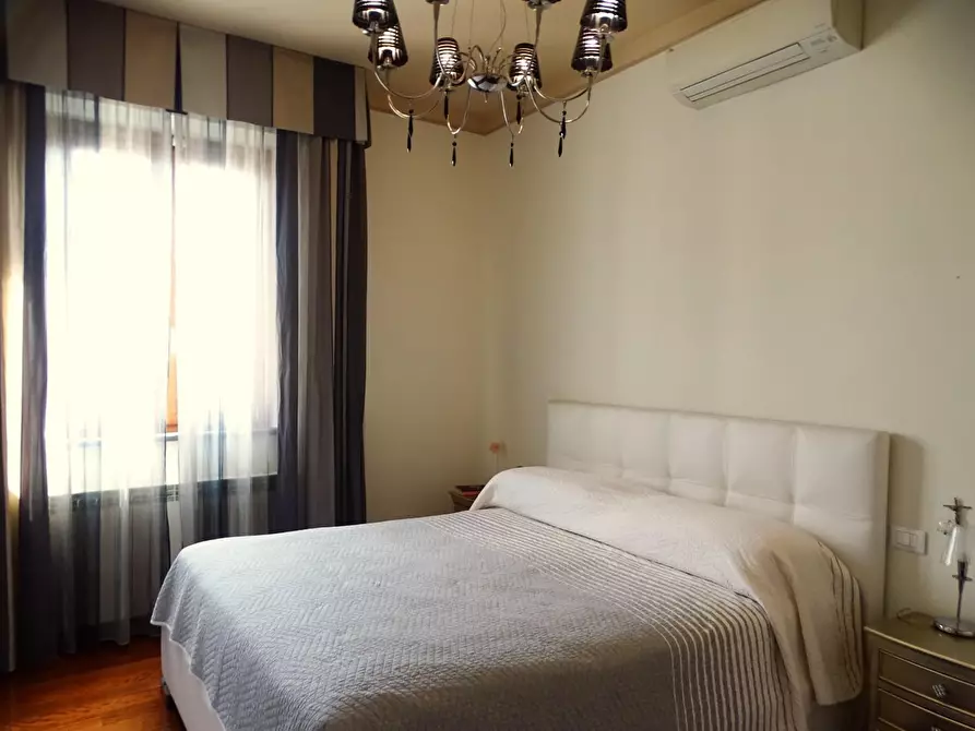 Immagine 30 di Villa in vendita  a San Miniato