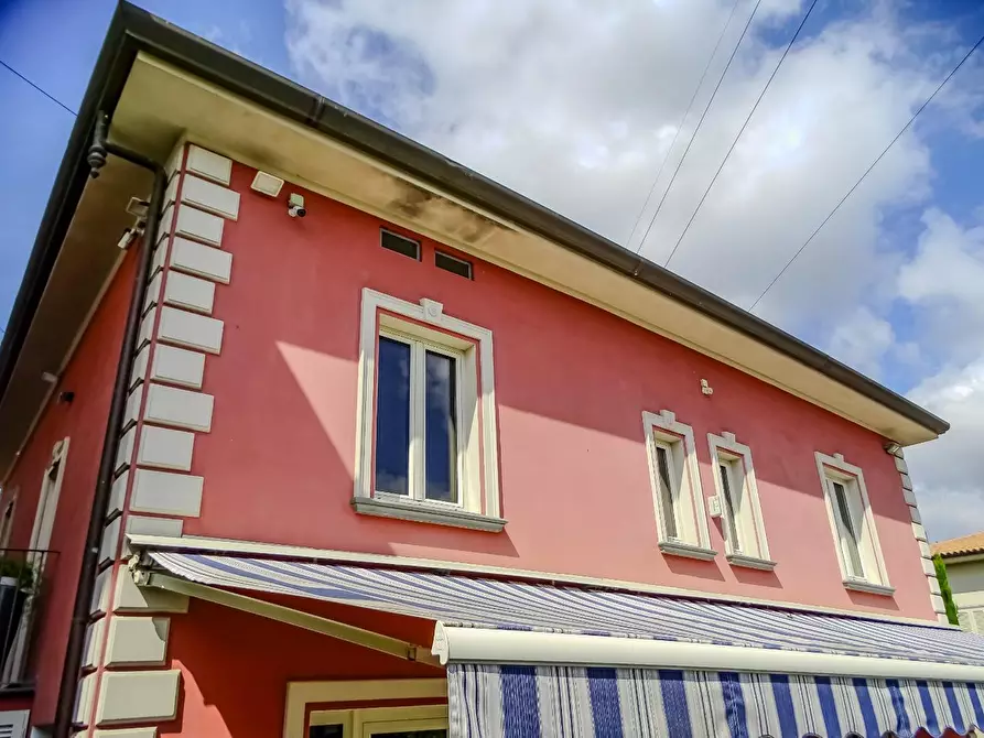 Immagine 48 di Villa in vendita  a San Miniato