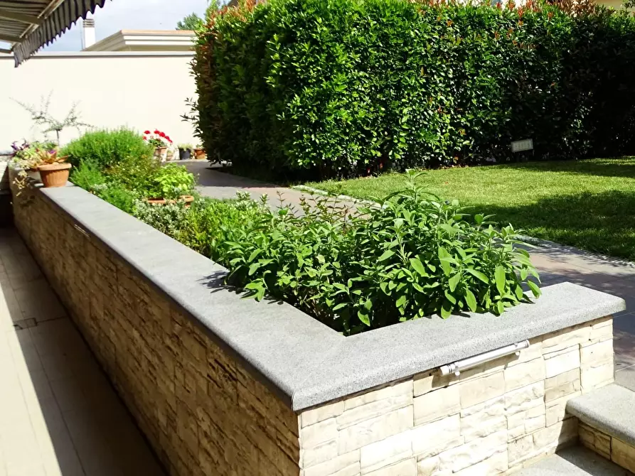 Immagine 2 di Villa in vendita  a San Miniato