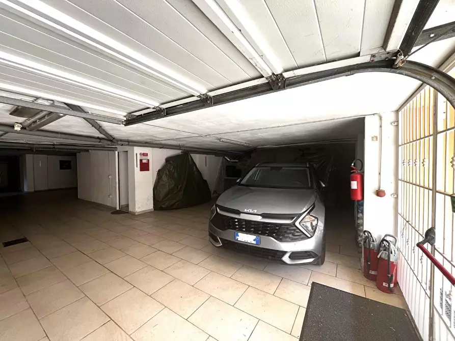 Immagine 15 di Appartamento in vendita  a Rosignano Marittimo