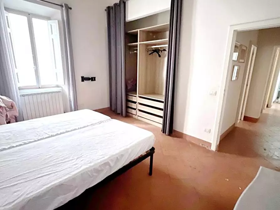 Immagine 8 di Appartamento in vendita  a Siena