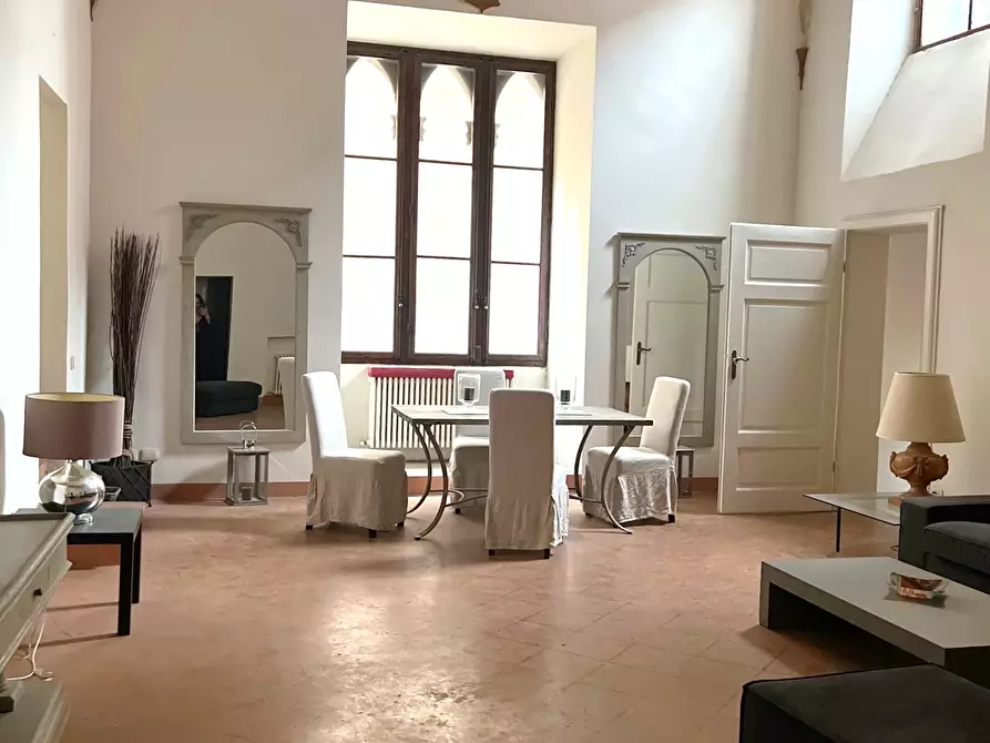 Immagine 5 di Appartamento in vendita  a Siena