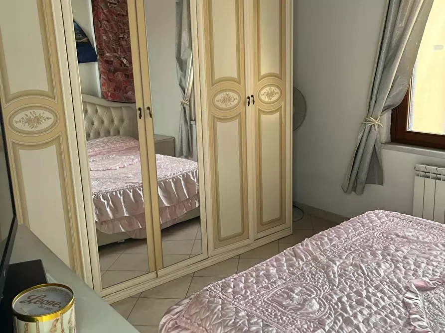 Immagine 21 di Terratetto in vendita  a Massa