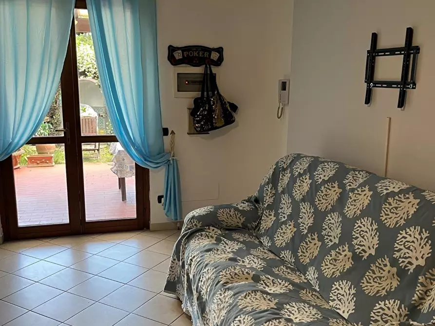 Immagine 4 di Terratetto in vendita  a Massa