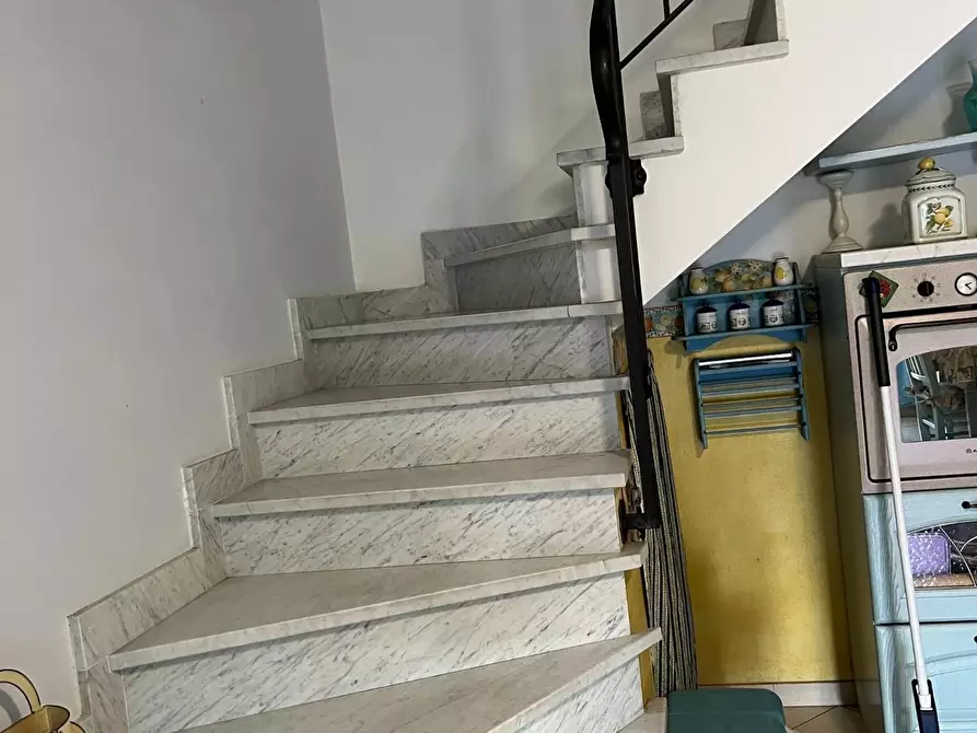 Immagine 6 di Terratetto in vendita  a Massa