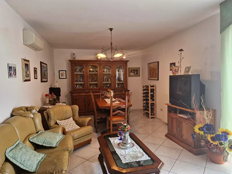 Immagine 37 di Casa colonica in vendita  a Piombino