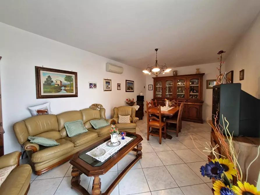 Immagine 38 di Casa colonica in vendita  a Piombino