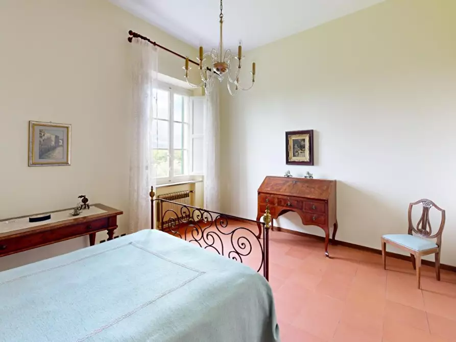 Immagine 74 di Villa in vendita  a Capannori