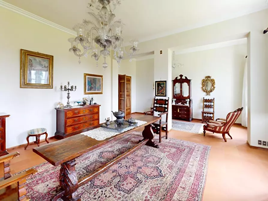 Immagine 64 di Villa in vendita  a Capannori