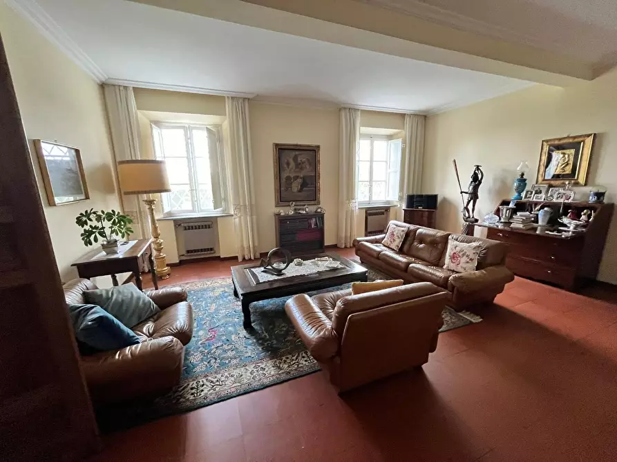 Immagine 16 di Villa in vendita  a Capannori