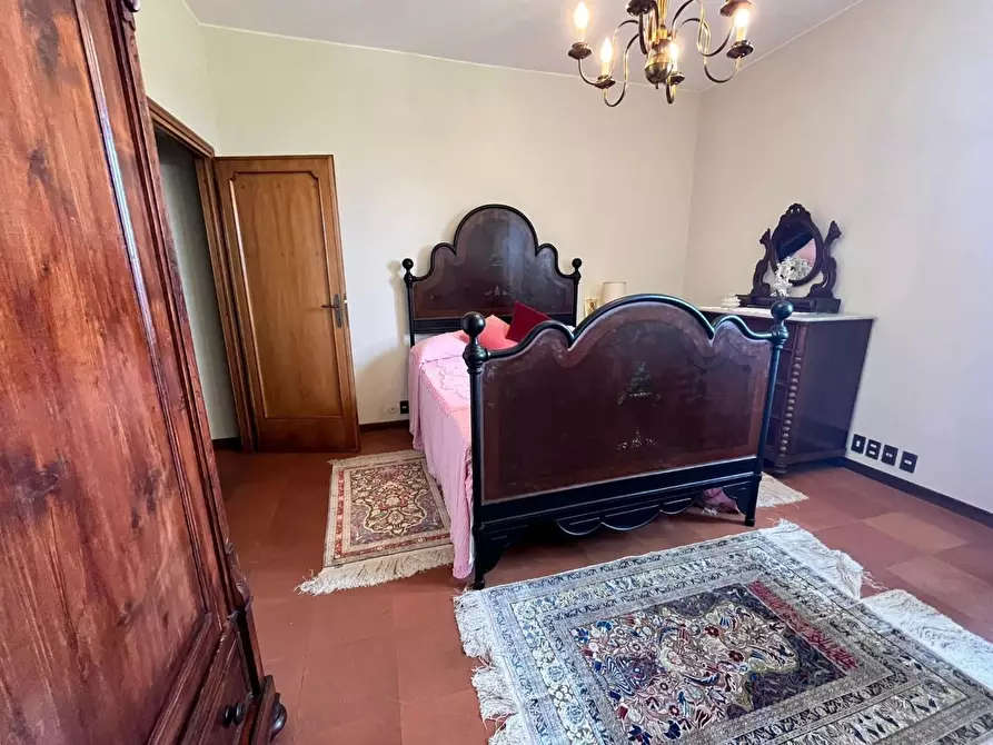 Immagine 35 di Villa in vendita  a Capannori