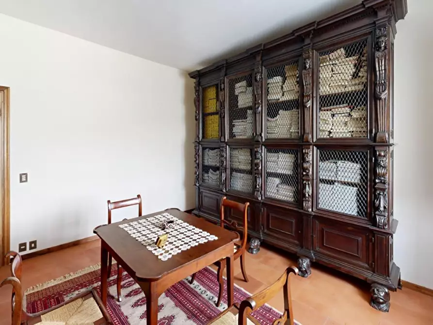 Immagine 59 di Villa in vendita  a Capannori