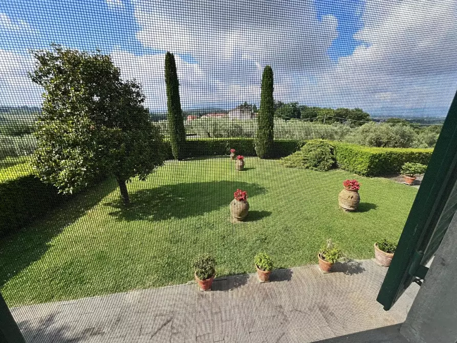 Immagine 68 di Villa in vendita  a Capannori