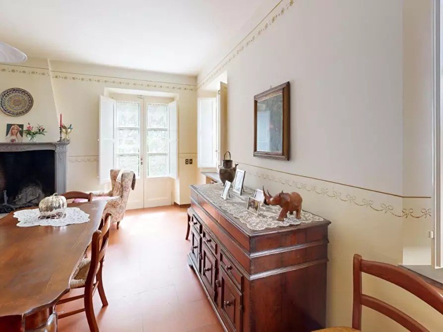 Immagine 23 di Villa in vendita  a Capannori