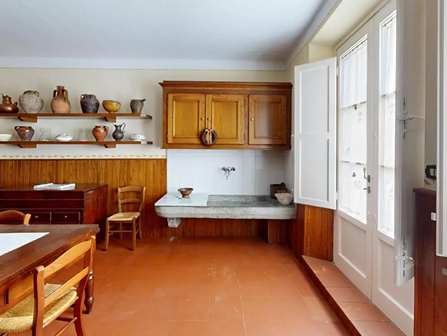 Immagine 26 di Villa in vendita  a Capannori