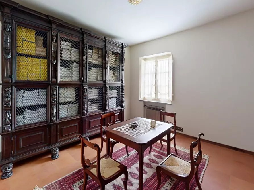 Immagine 60 di Villa in vendita  a Capannori