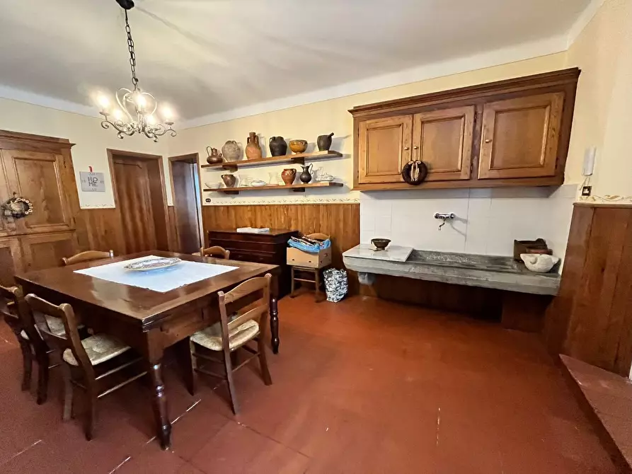 Immagine 24 di Villa in vendita  a Capannori