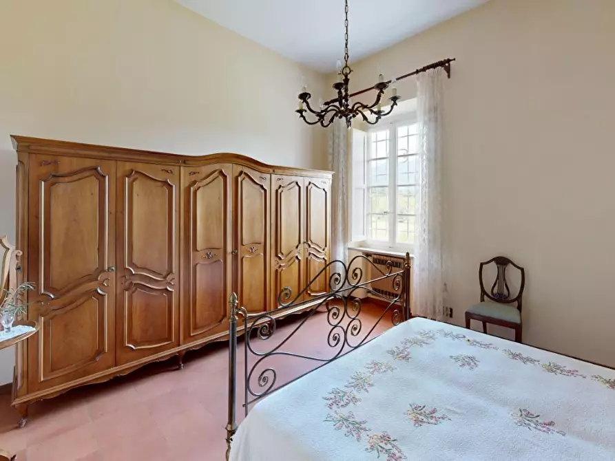 Immagine 47 di Villa in vendita  a Capannori